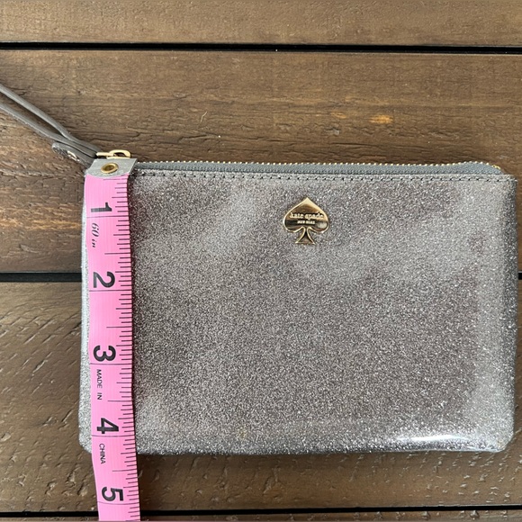 Kate Spade Wristlet \ Clutch - Picture 9 of 9